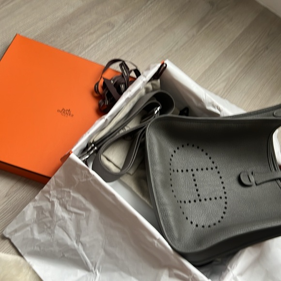Hermes Evelyne III - Grey - Picture 7 of 7